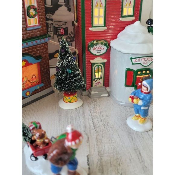 Dept 56 54902 Saturday Morning Downtown village accessory xmas Toy shop - Picture 5 of 13